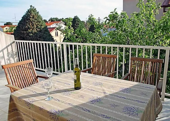 With Parking Space Banjol, Rab - 11381 Апартаменты *