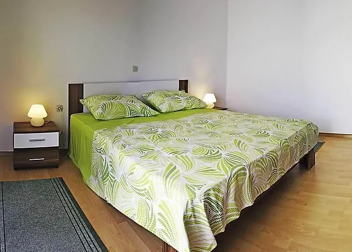 Апартаменты With Parking Space Banjol, Rab - 11381 Банёл
