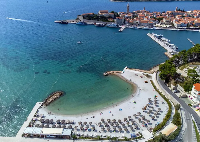 Апартаменты With Parking Space Banjol, Rab - 11381 Банёл